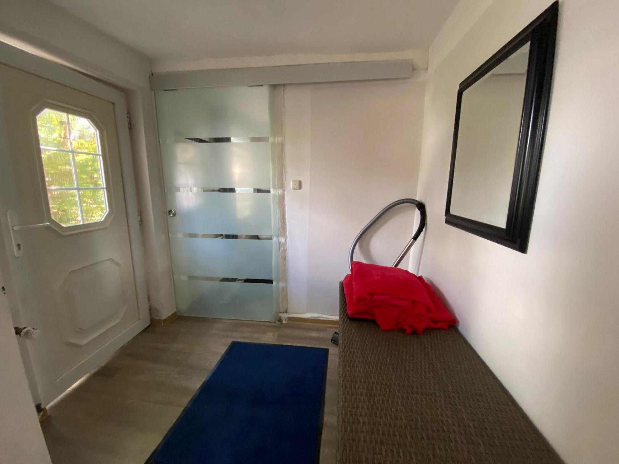 Ferienwohnung mit separatem Eingang und Parkplatz Dorf Mecklenburg Bagian luar foto